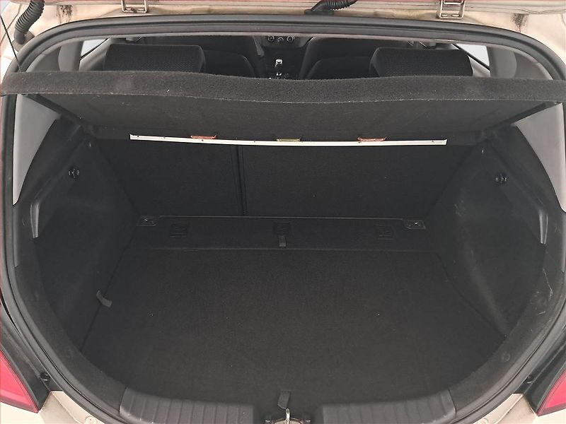 Hyundai i30 (2011) 1.4 CVVT, LPG, po STK, Tažné - fotka 14 z 16