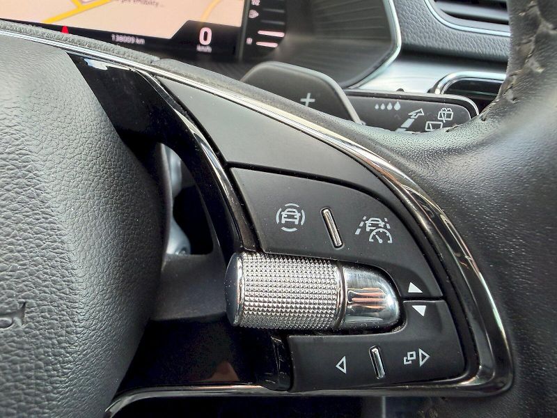 Škoda Superb (2022) 2.0 TDI 110kW Business - fotka 12 z 35