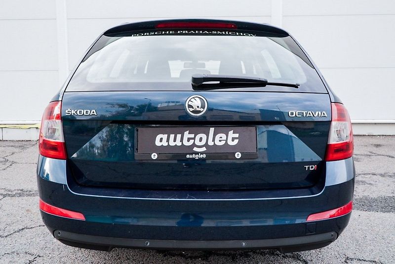 Škoda Octavia 2.0 TDi DSG ELEGANCE - fotka 3 z 24