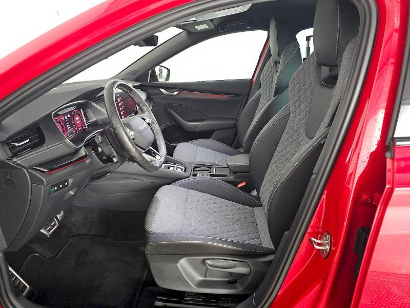Škoda Octavia (2025) 2.0TSi 4X4 150kW DSG SPORTLINE - fotka 6 z 29