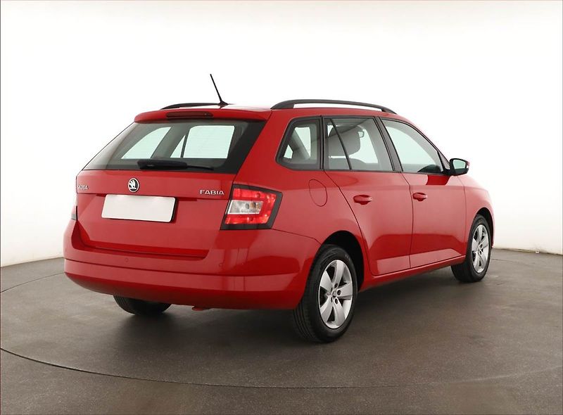 Škoda Fabia (2018) 1.0 TSI, ČR,1.maj - fotka 5 z 16