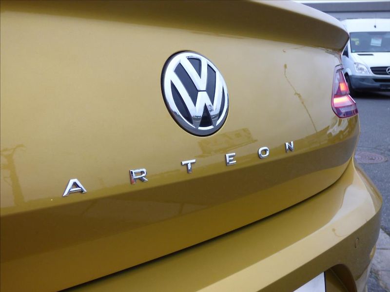 Volkswagen Arteon 2,0 TSI DSG,Navi,Kessy  Elegan - fotka 38 z 51
