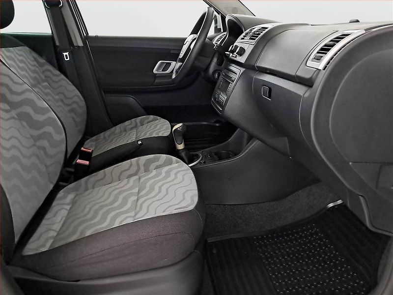 Škoda Fabia (2009) Ambition 1.2 12V, Tažné - fotka 9 z 14