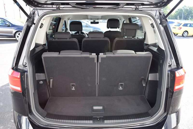 Volkswagen Touran (2018) 1.4TSI 110kw CLBMT 7MÍST LED  - fotka 9 z 48