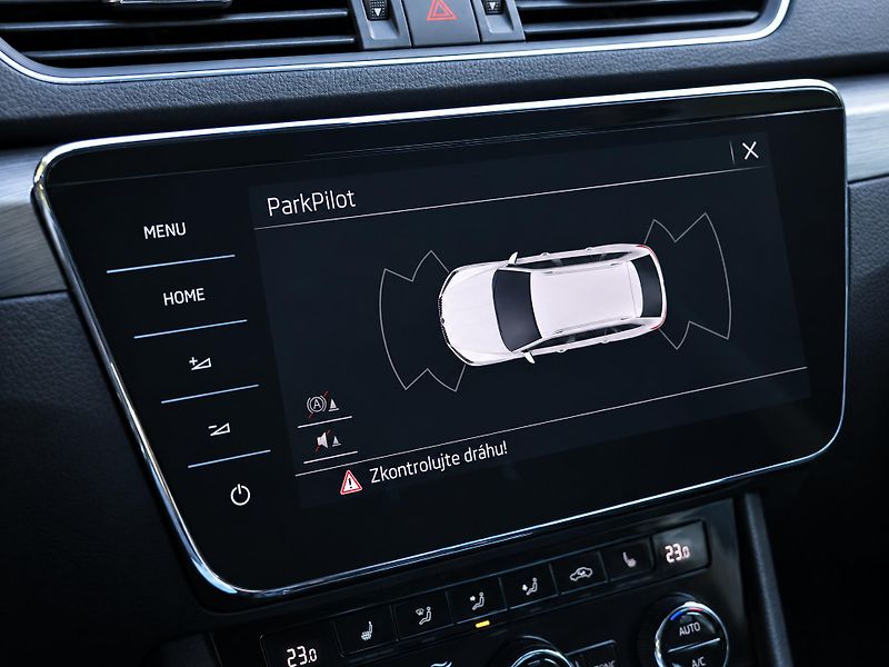 Škoda Superb 2,0 TDI DSG 110kW Style Navi - fotka 33 z 47