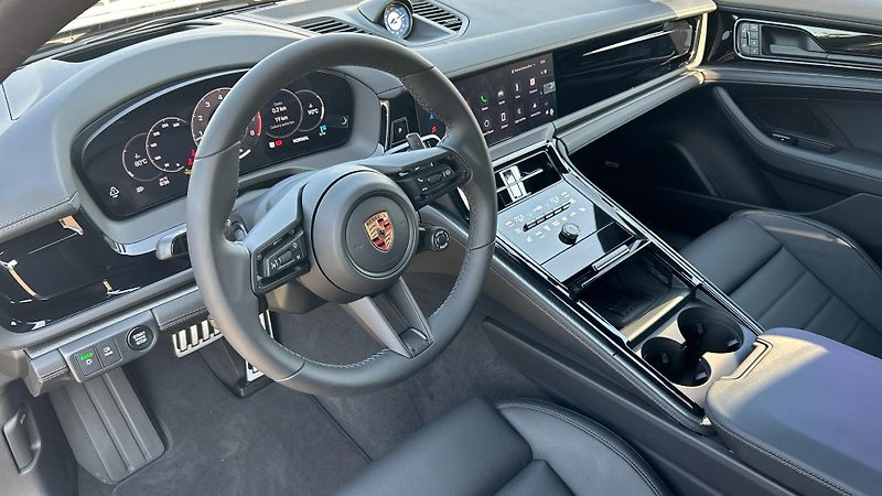 Porsche Panamera - fotka 15 z 30