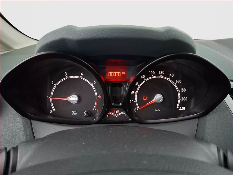 Ford Fiesta (2010) 1.25, po STK, v provozu - fotka 10 z 14