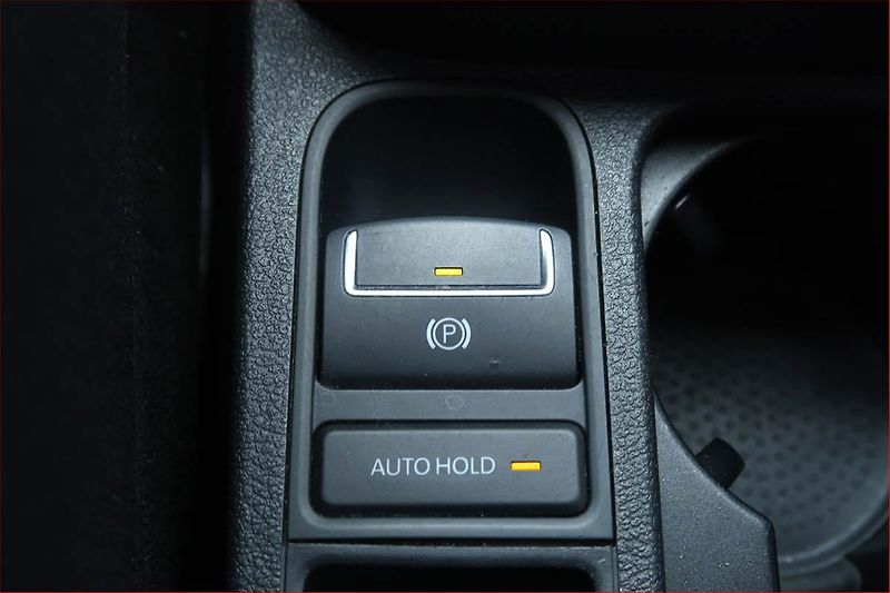 Volkswagen Tiguan (2012) 2.0 TDI, 4X4, Automat, Navi - fotka 22 z 24