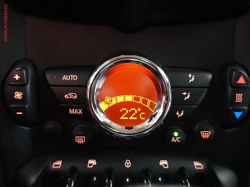 Mini Countryman (2012) 1.6i, ČR, AT, AC - fotka 17 z 17