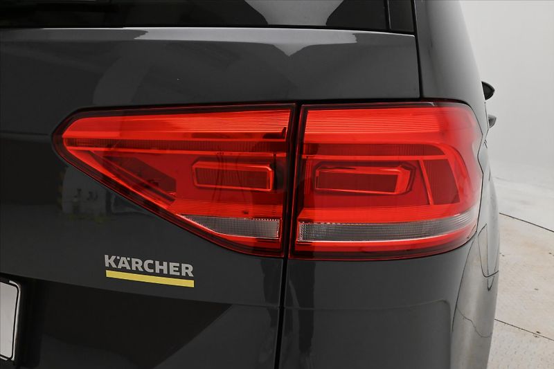 Volkswagen Touran 2,0 TDI 110kW Active Záruka až - fotka 23 z 24