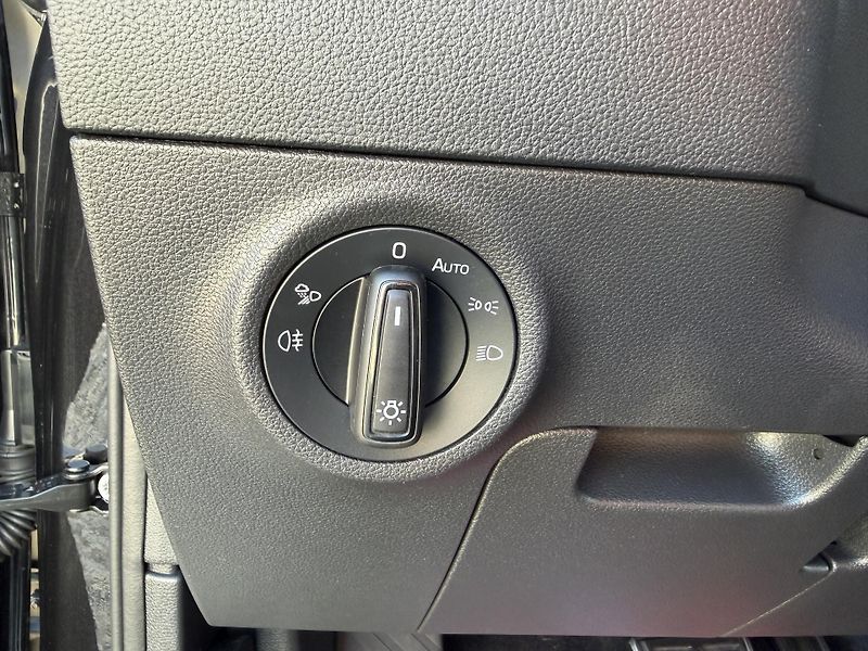 Škoda Karoq 2,0 TSi/140kW 4x4 DSG Sportlin - fotka 21 z 94