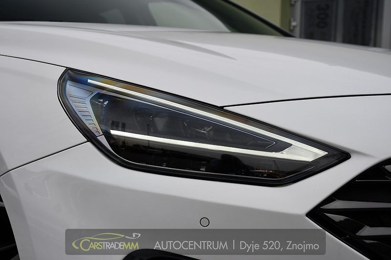 Hyundai i30 1.6CRDi SMART KAMERA CARPLAY - fotka 49 z 50