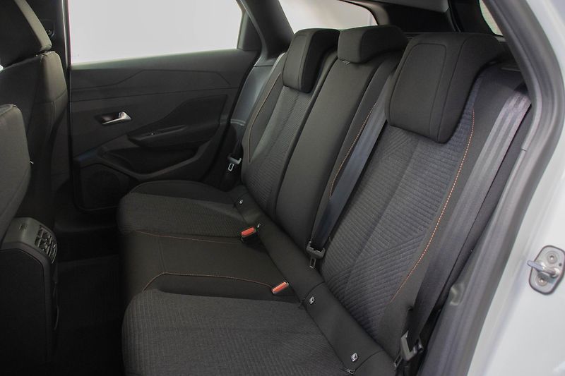 Peugeot 308 SW STYLE BlueHDi 130 EAT8 - fotka 8 z 14