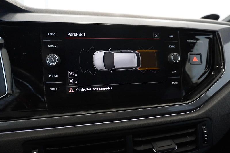 Volkswagen Polo  2,0 TSI GTI 147kW DSG6 - fotka 27 z 28