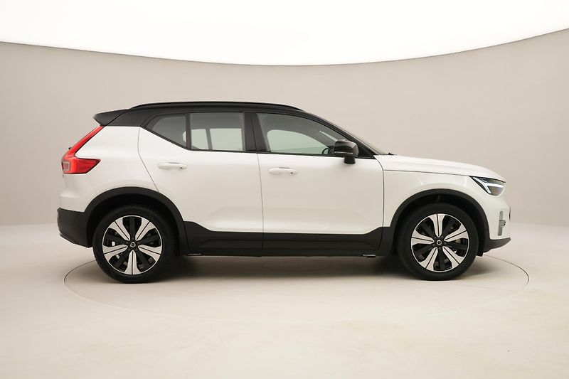 Volvo XC40 PURE ELECTRIC RECHARGE CORE  - fotka 14 z 49