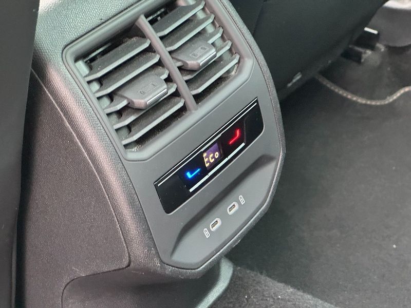 Cupra Formentor (2021) VZ e-Hybrid 180kW - fotka 14 z 31