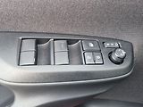 Toyota Yaris Cross 1.5HEV FWD Style 96kW - náhled 22