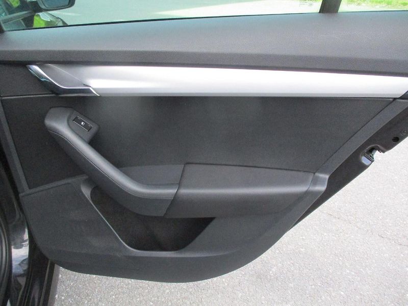 Škoda Octavia 1.4TSi 103kW*ELEGANCE*VÝHŘEV* - fotka 33 z 50