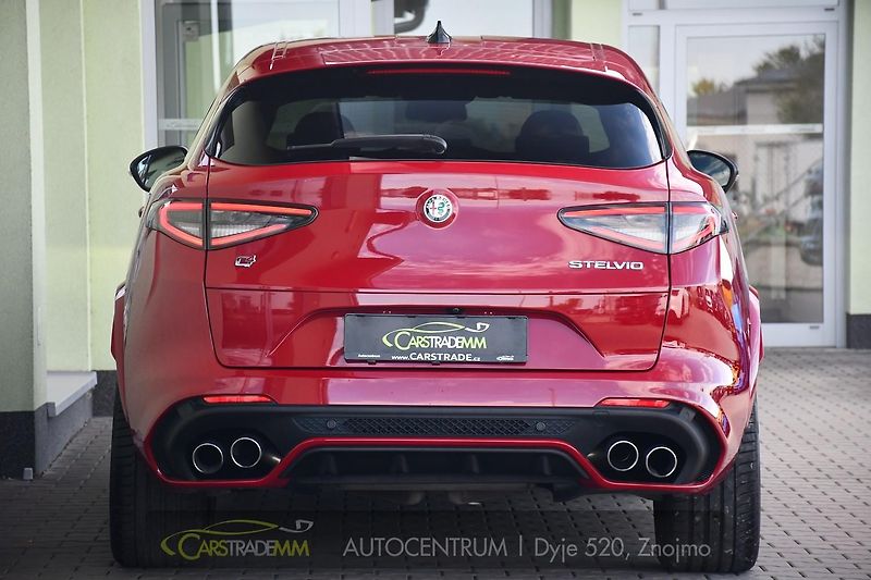 Alfa Romeo Stelvio 2.9V6 Bi-T.382 kW QUADRIFOGLIO - fotka 4 z 56