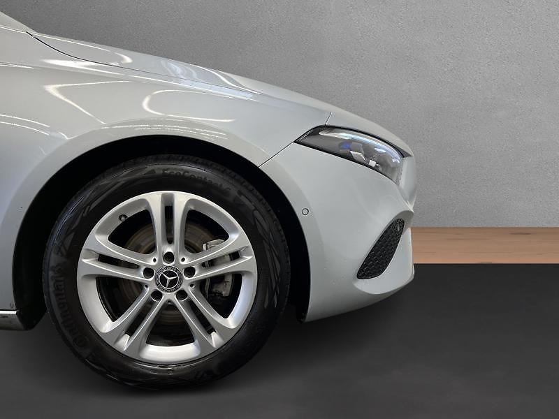 Mercedes-Benz Třídy A 200 Progressive Line - fotka 9 z 21