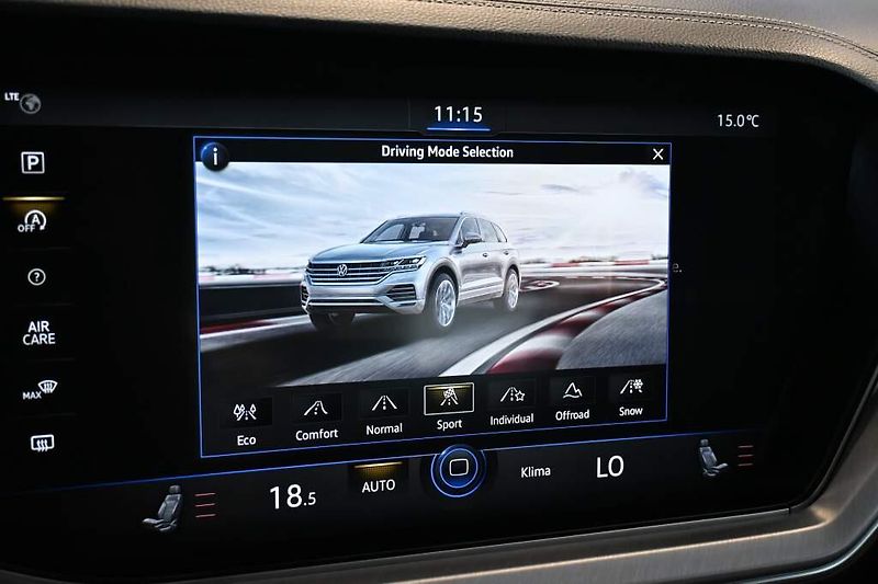 Volkswagen Touareg (2022) 3.0 4Motion LED ACC Vzduch Taž - fotka 16 z 34
