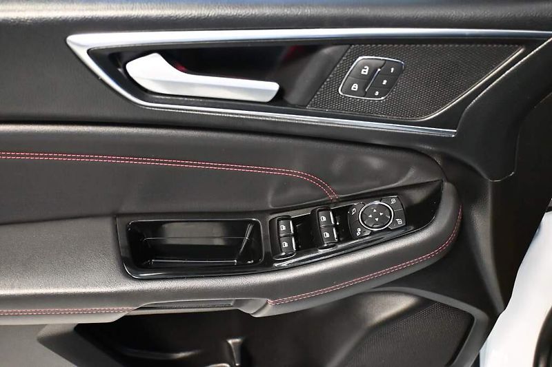 Ford S-MAX (2020) 2.0 ST-LINE 7 Míst LED ACC Web - fotka 24 z 38