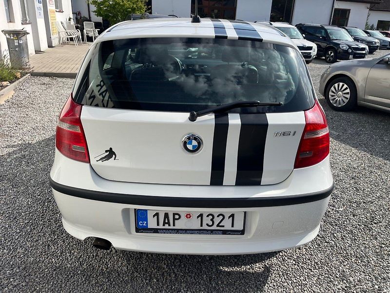 BMW Řada 1 (2009) 116 i 90 Kw SADA KOL - fotka 3 z 19