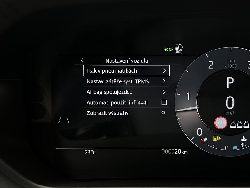 Land Rover Range Rover Velar (2026) D300 DYNAMIC SE AWD Aut - fotka 24 z 42