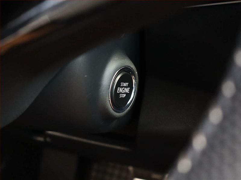 Škoda Karoq (2022) Sportline 2.0 TSI - fotka 18 z 22