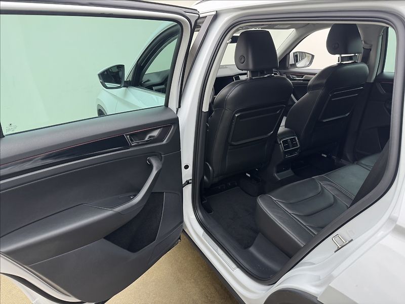 Škoda Kodiaq 2,0 DSG 4X4 CANTON ACC 360° - fotka 41 z 47