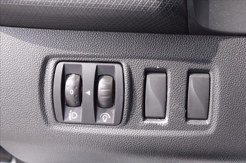 Renault Clio 1,2 i 54KW KLIMA ALU - fotka 33 z 47