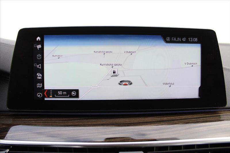BMW Řada 5 540i xDrive 250kW LUXURY ČR - fotka 19 z 35