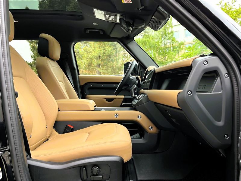 Land Rover Defender (2026) 110 D350 X-DYNAMIC HSE - fotka 33 z 35