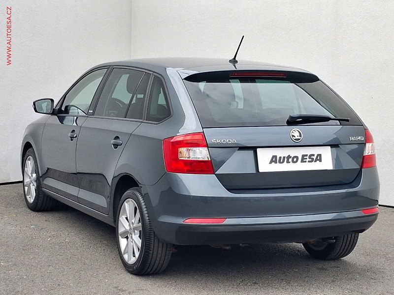 Škoda Rapid (2016) 1.2 TSi, Joy, xenon, navi - fotka 6 z 18