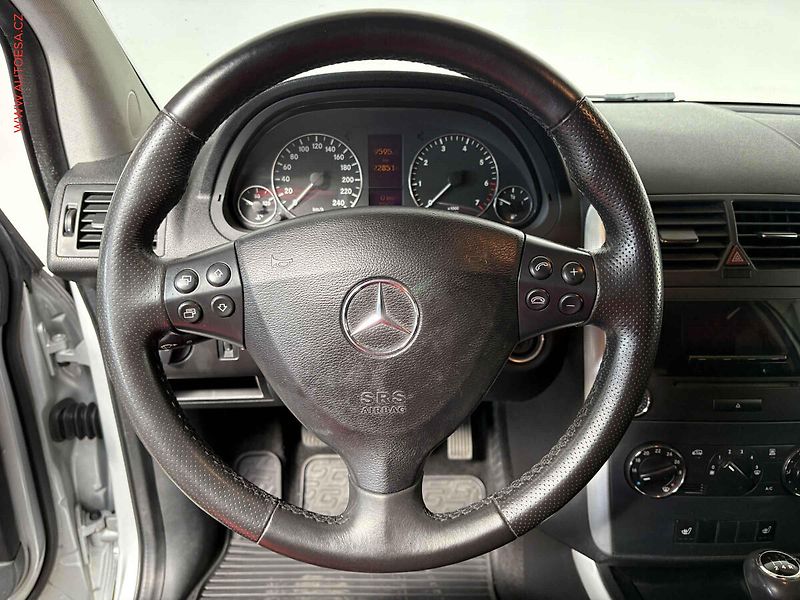 Mercedes-Benz Třídy A (2007) 1.5i, Klima - fotka 14 z 14