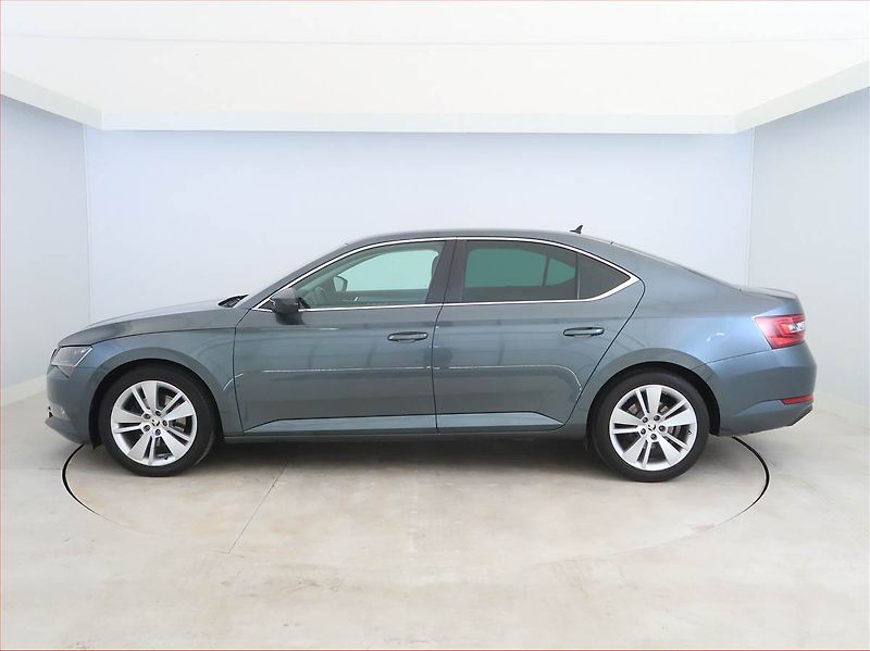 Škoda Superb (2018) Style 2.0 TDI, Automat - fotka 3 z 23