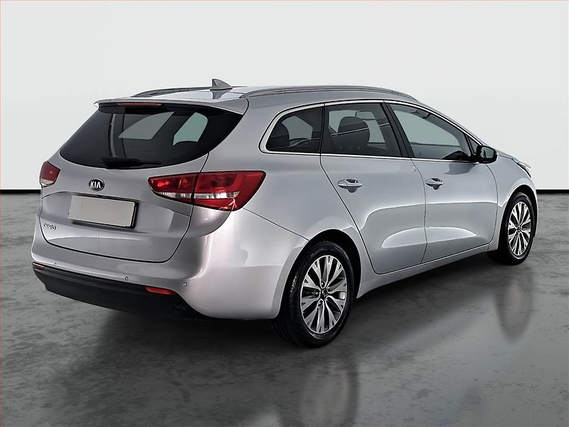 Kia Ceed (2017) 1.6 GDI, Serv.kniha, Navi - fotka 5 z 19