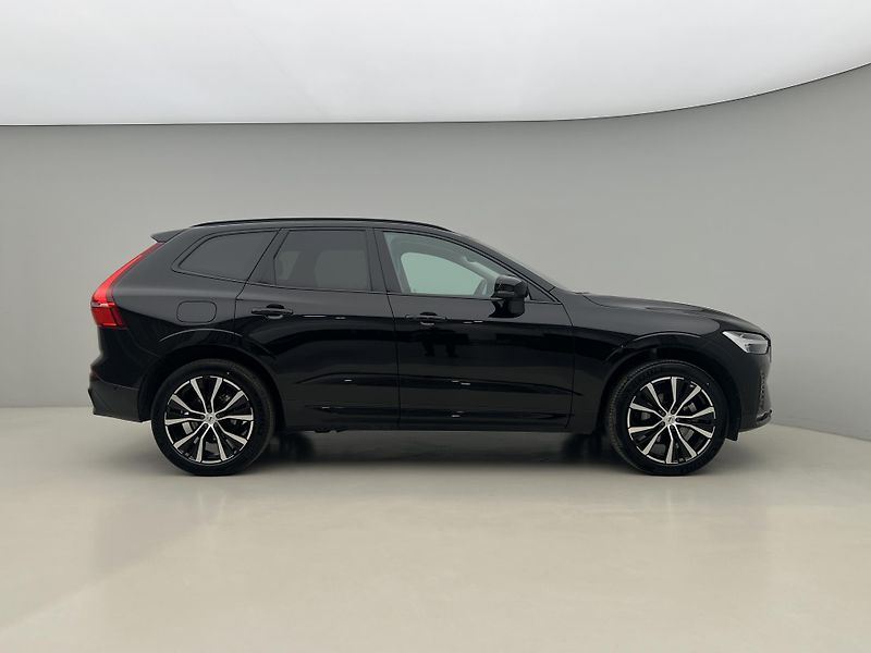 Volvo XC60 B5 AWD DARK PLUS AUT - fotka 10 z 45