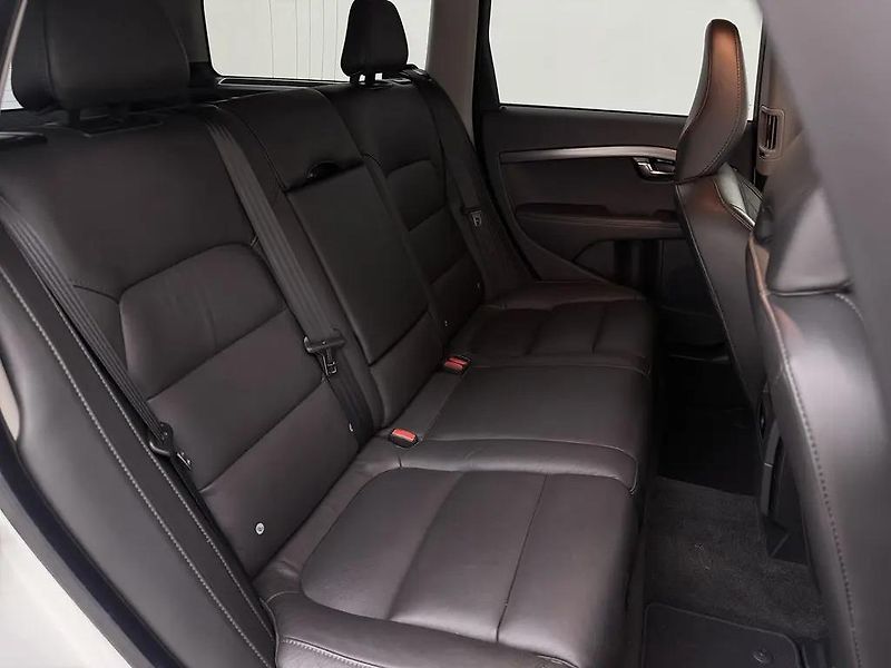 Volvo V70 2.0 D3 110kW AUT. Polar+ TZ - fotka 7 z 12