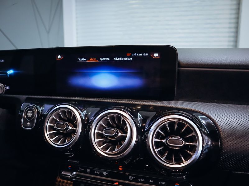 Mercedes-Benz Třídy A A 200 AMG - fotka 19 z 24