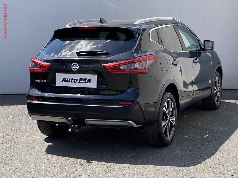 Nissan Qashqai (2017) 1.6 dCi, N-Connecta, AT, TZ - fotka 4 z 17