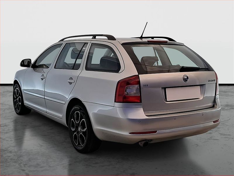 Škoda Octavia (2012) 1.6 TDI, Automat, jezdí dobře - fotka 4 z 17