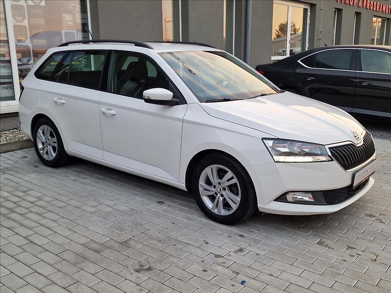 Škoda Fabia 1.0 TSI 70kW Combi Tour,1.Maj - fotka 2 z 47