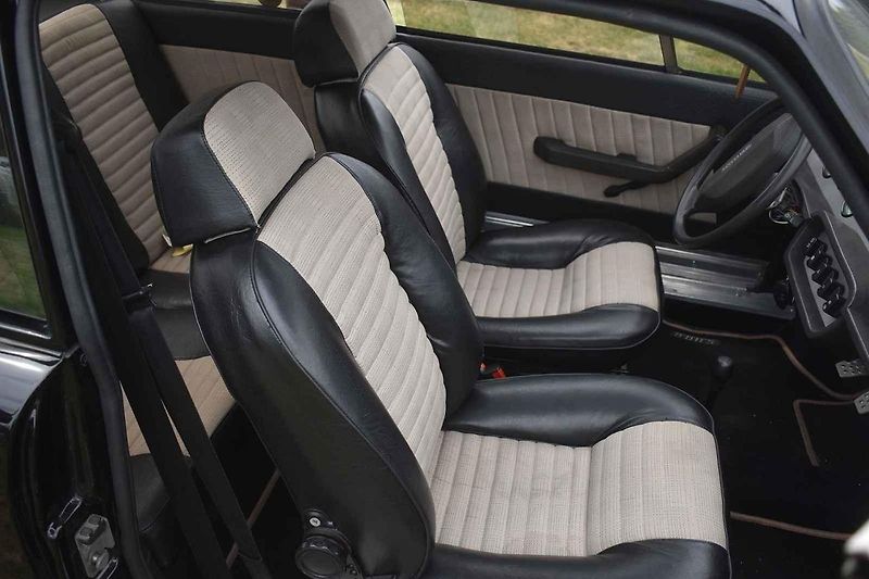 Škoda 110 R ve stylu Porsche je pozoruhodný automobil.
