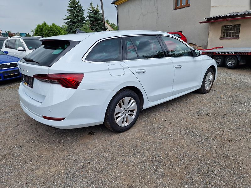Škoda Octavia 1,0TSI STYLE PLUS NAVI KAMERA  - fotka 4 z 21
