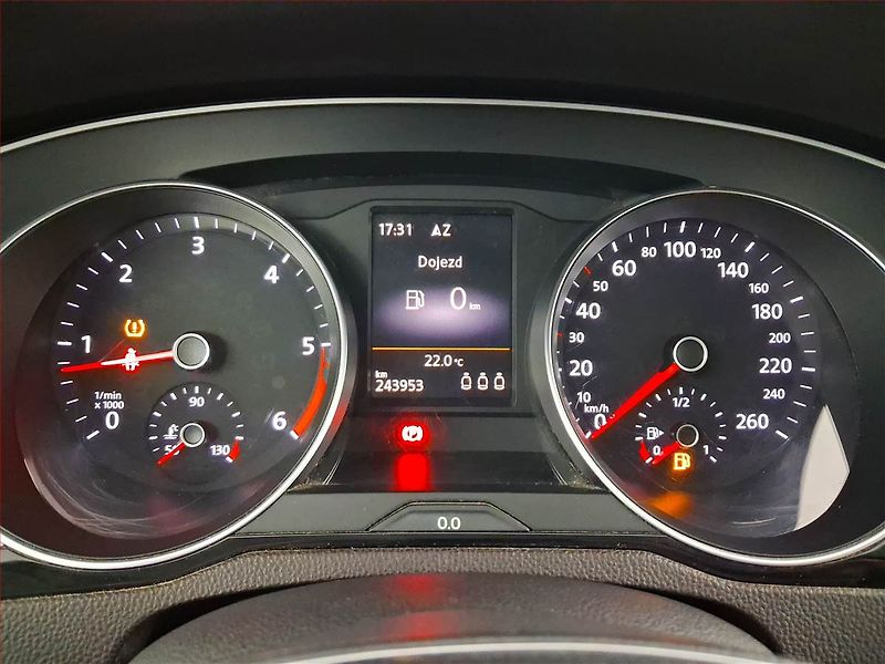 Volkswagen Passat (2016) 1.6 TDI, Navi, Tempomat - fotka 11 z 20