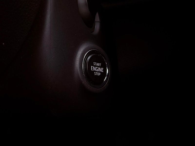 Škoda Kamiq 1.0 TSi Style DSG, Serviska - fotka 32 z 35