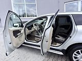 Volvo XC60 D5 AWD // SUMMUM // 151 kW - náhled 9