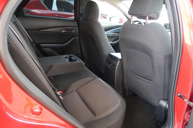 Mazda CX-30 (2019) 2,0 G122 AT Plus ČR, servis. - fotka 20 z 33