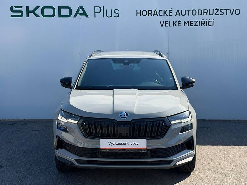 Škoda Karoq Sportline Exclusive 1,5 TSI 11 - fotka 4 z 33